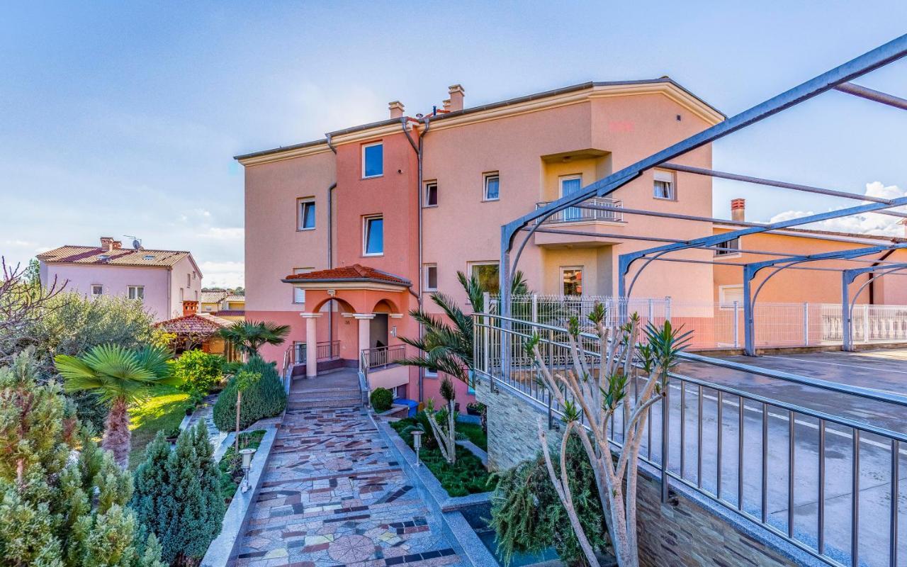 Istriensonne - Apartments Veruda Mit Grillterrasse Pula Exteriér fotografie