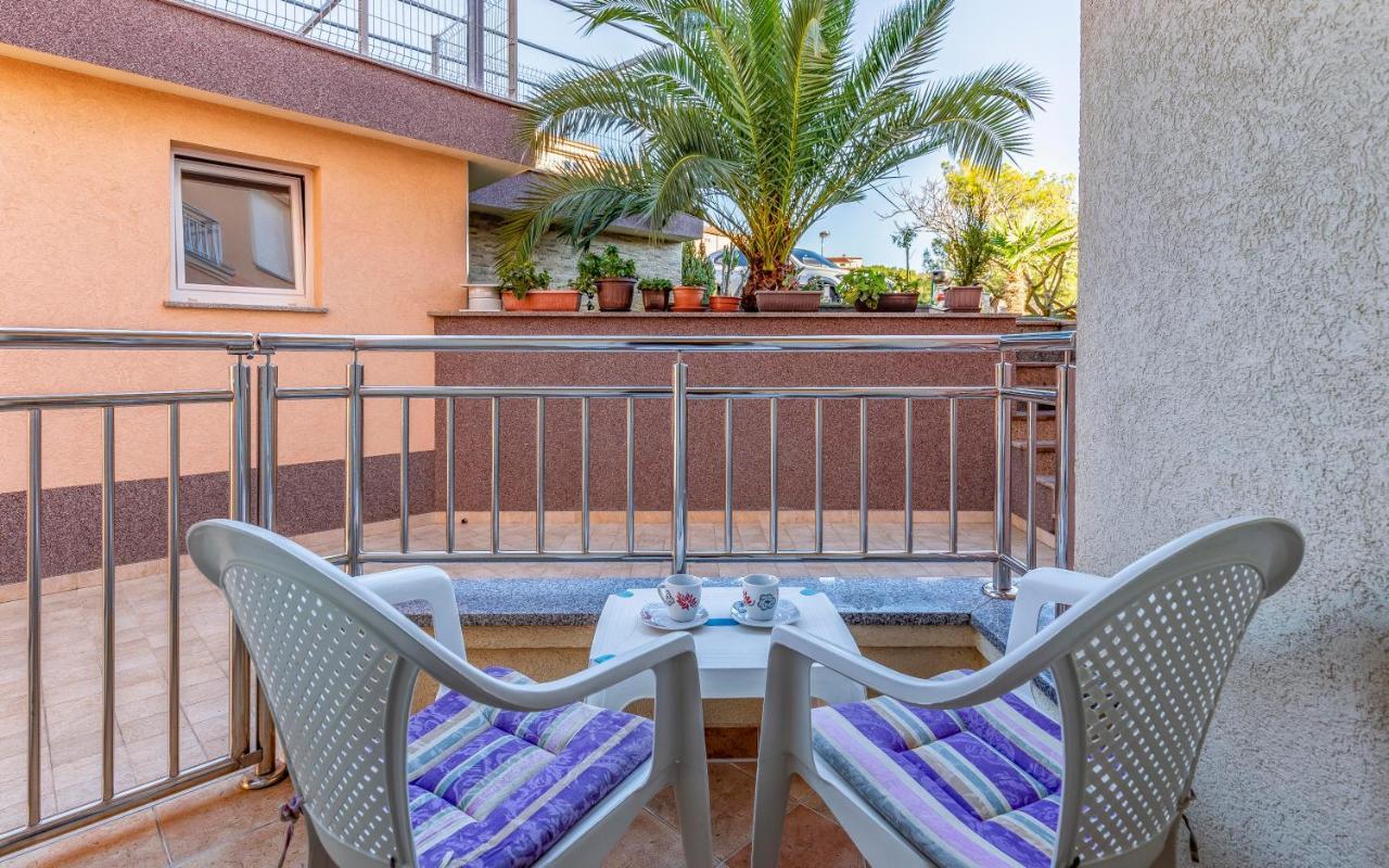 Istriensonne - Apartments Veruda Mit Grillterrasse Pula Exteriér fotografie