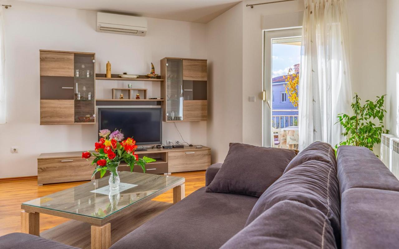 Istriensonne - Apartments Veruda Mit Grillterrasse Pula Exteriér fotografie