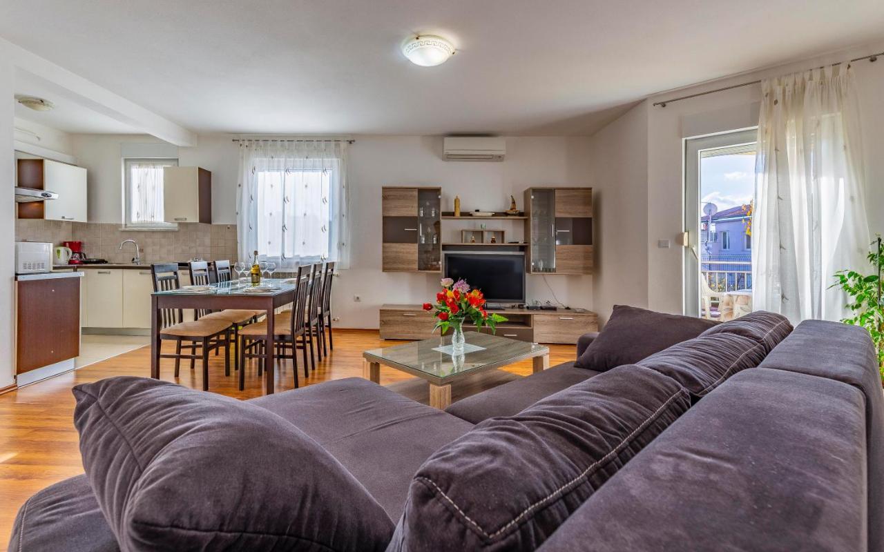 Istriensonne - Apartments Veruda Mit Grillterrasse Pula Exteriér fotografie